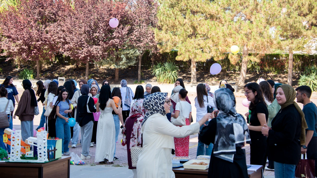 Eğitim Fakültesinde Hoş Geldiniz etkinliği başladı